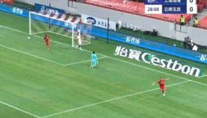 海港1-0领先玉昆！刘若钒直塞助攻，莱昂纳多单刀晃过门将破门