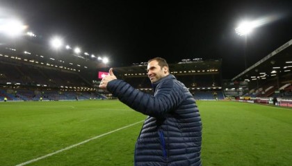 低調看直播-切赫离任分裂球迷&amp;英媒：清扫功勋or清理旧势力？